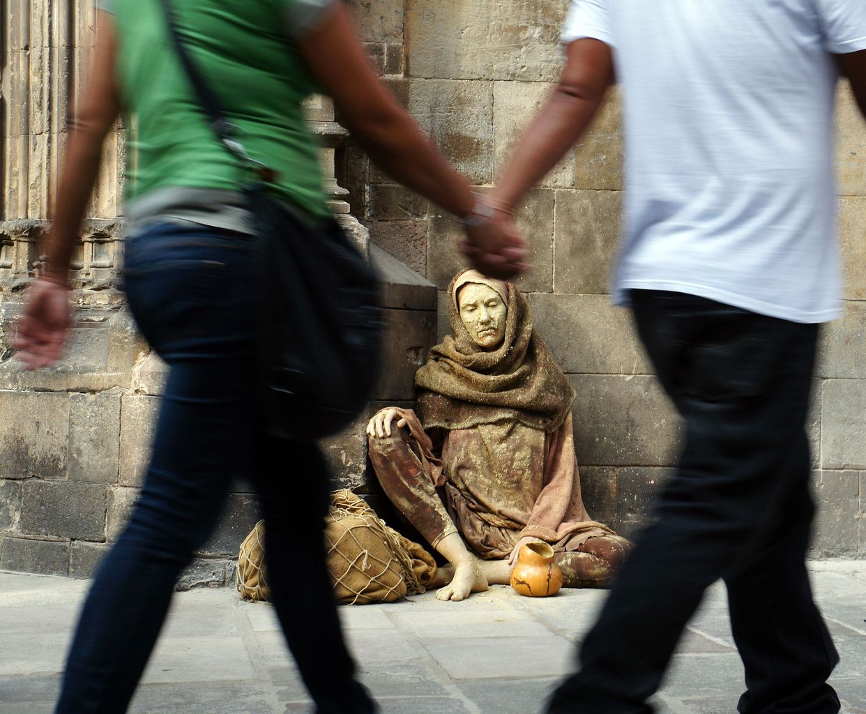 Artista al carrer del Bisbe