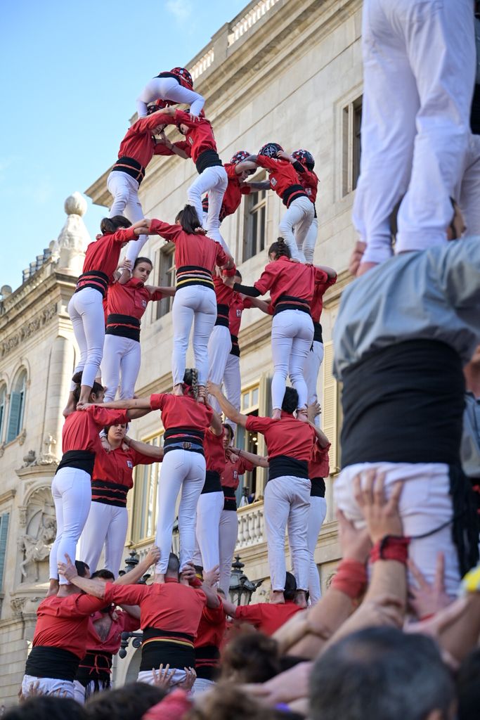 Castell de la Colla de Castellers de Barcelona a les Festes de Santa Eulàlia 2025
