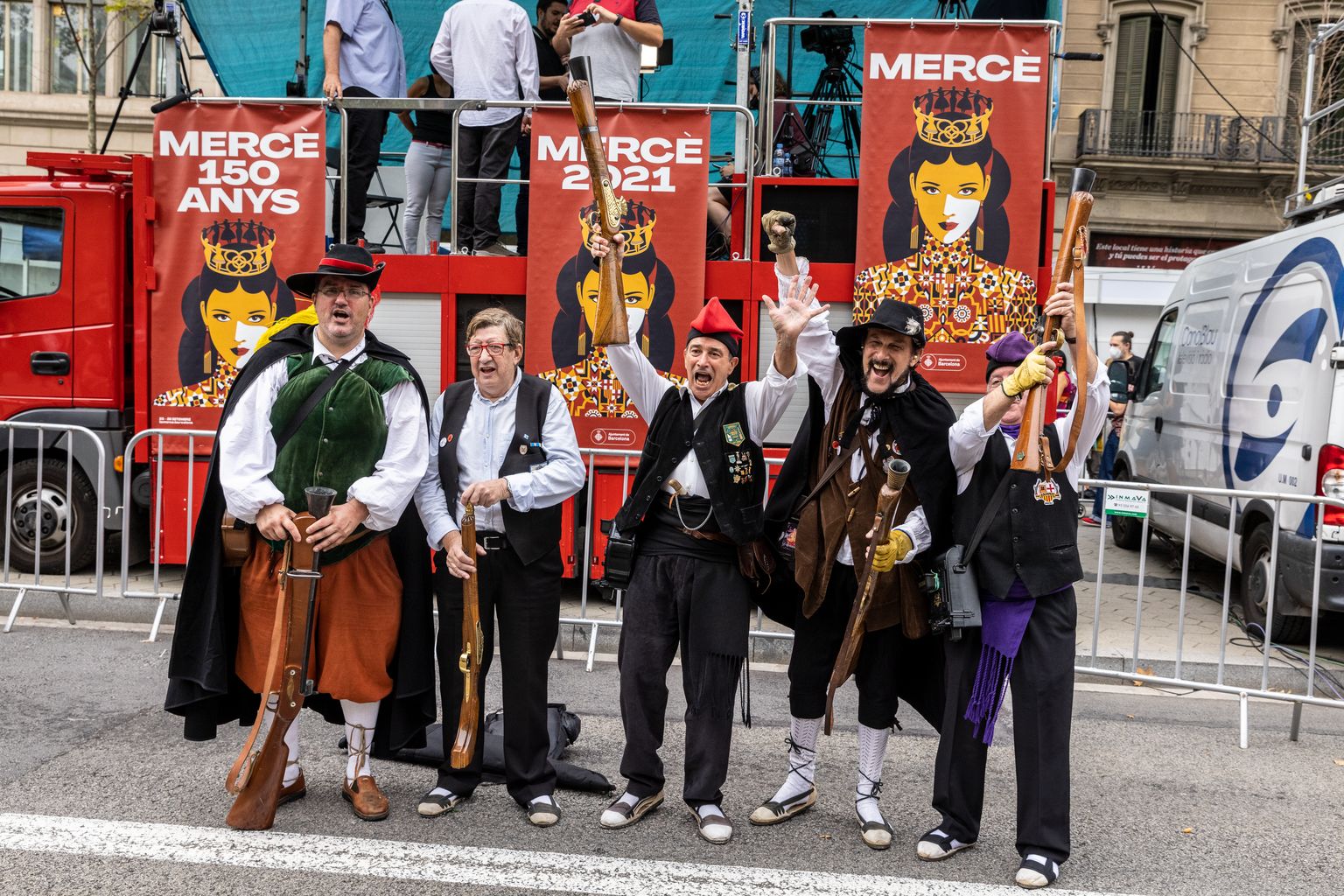 Trabucaires que participen al matí de festa major de la Mercè al passeig de Gràcia