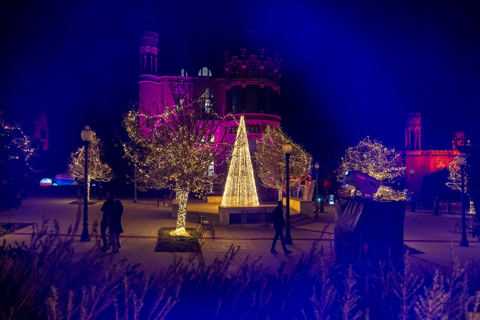 Recinte modernista de l'Hospital de Sant Pau il·luminat amb motiu de Nadal