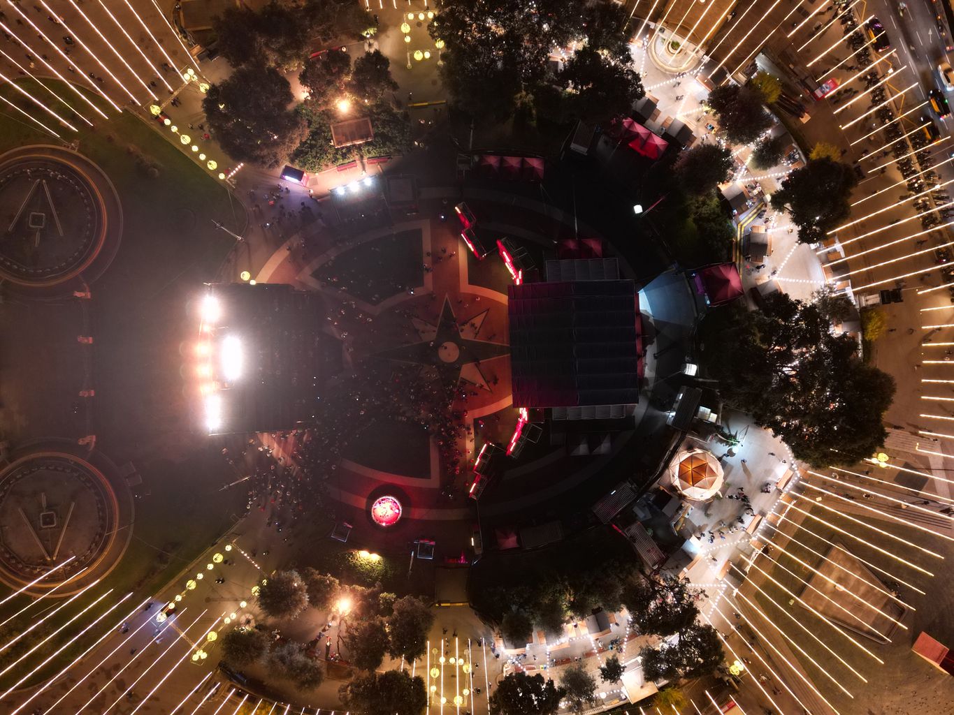 Imatge aèria de la plaça de Catalunya durant el Festival de Nadal