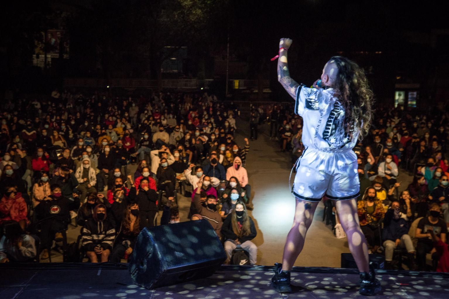 Moment de l'actuació de les Tribade dins de "La Mercè és Música" al recinte Camp Nou amb motiu de la Mercè 2020