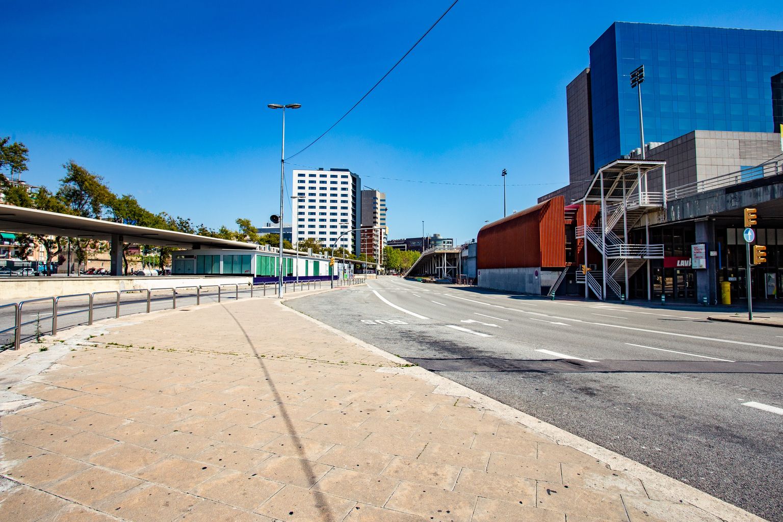 Estació d’autobusos de Sants Estació sense viatgers ni autobusos. Districte de Sants-Montjuïc. Barri de Sants.