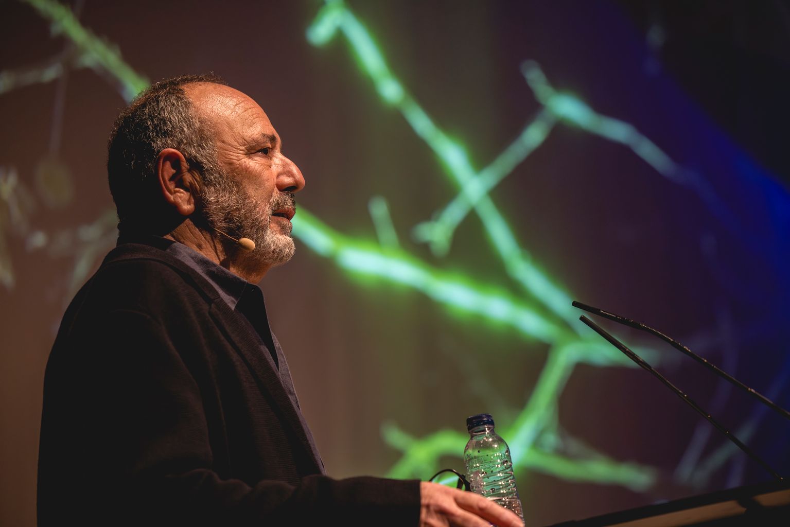 Jornada 'A través de la lente de la luz - encuentro de artistas', intervención de Antoni Arola con 'Paisajes de luz. Maquetas en vivo'.
