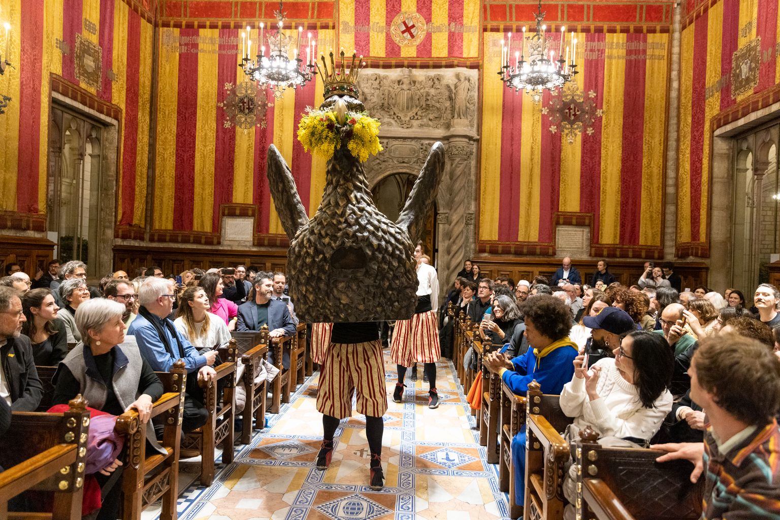 Ball d'Honor de l'Àliga al Saló de Cent de Barcelona durant l'acte de lliurament dels premis Ciutat de Barcelona