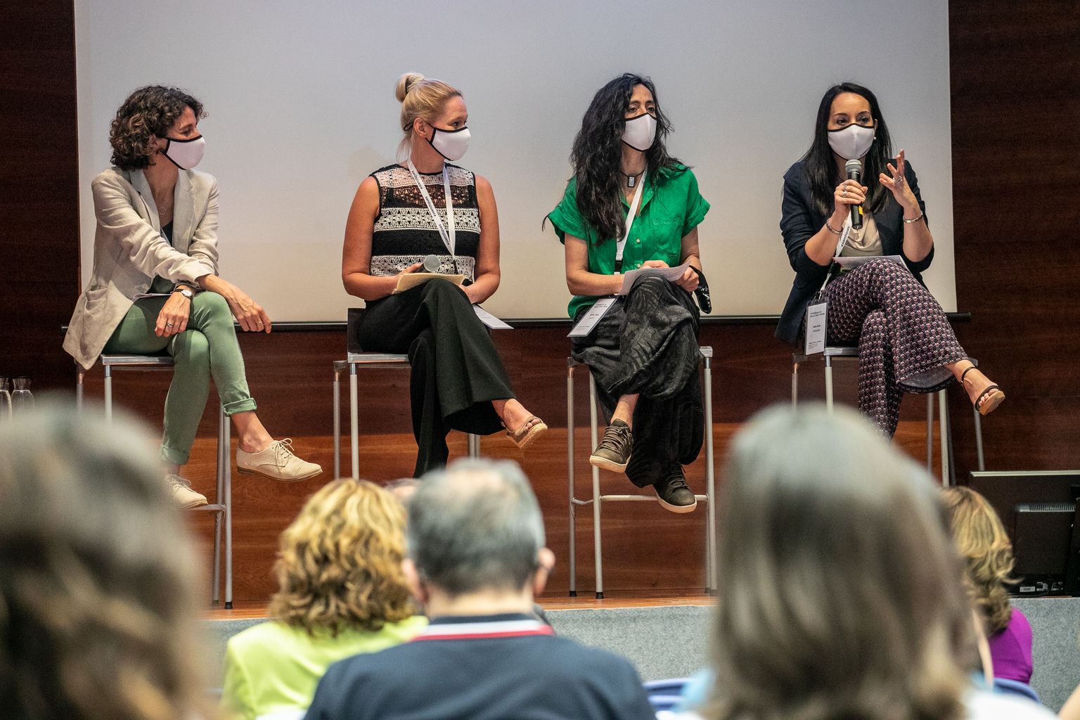 Debat #100tífiques a la Biennal Ciutat i Ciència amb la presència d’ Anke Kleff, Gina Aran, Marina Garcés i Mònica Roca i Aparici