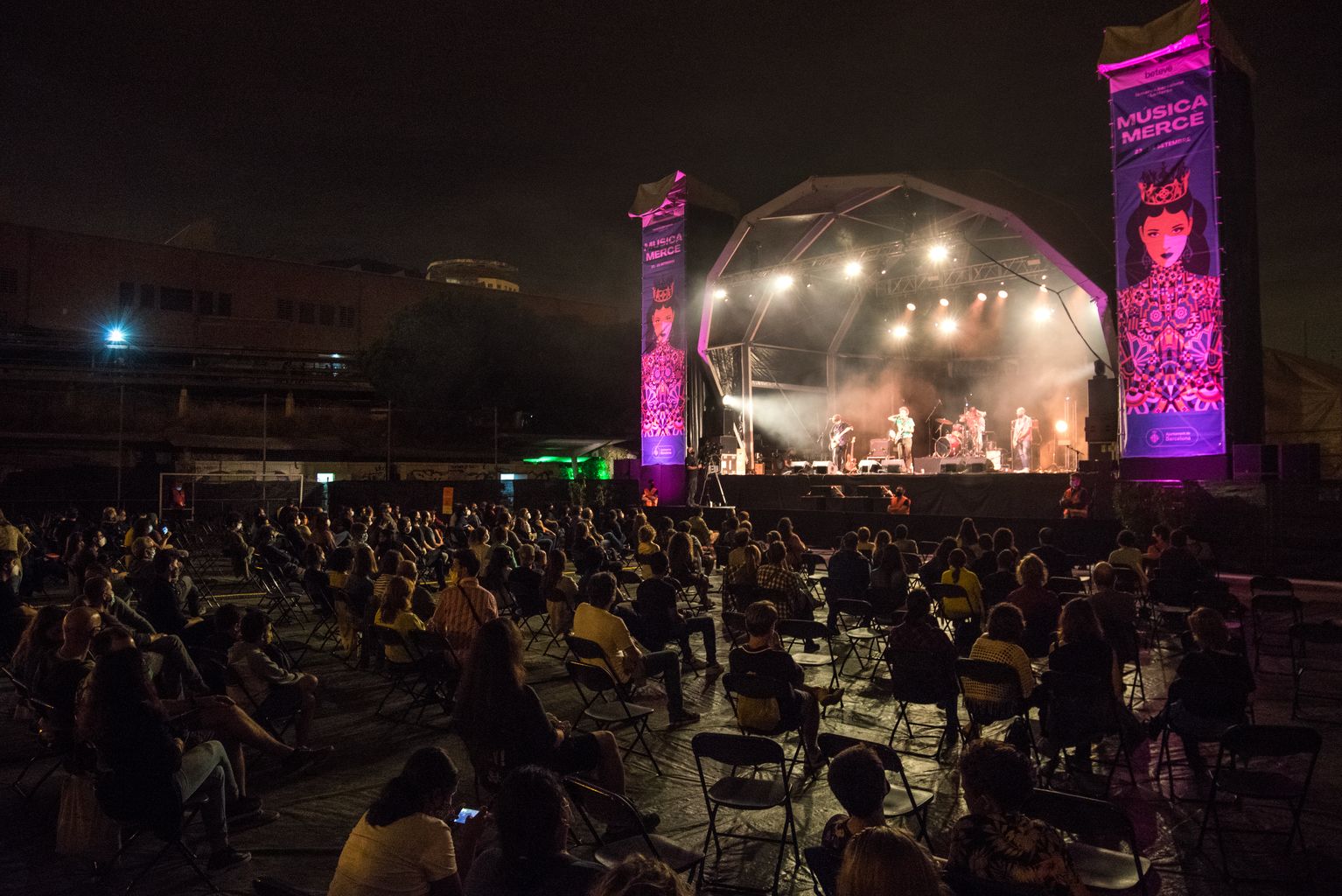 Ambient en un dels concerts del Camp de Futbol Municipal Vall d'Hebron dins del marc de "La Mercè és Música"