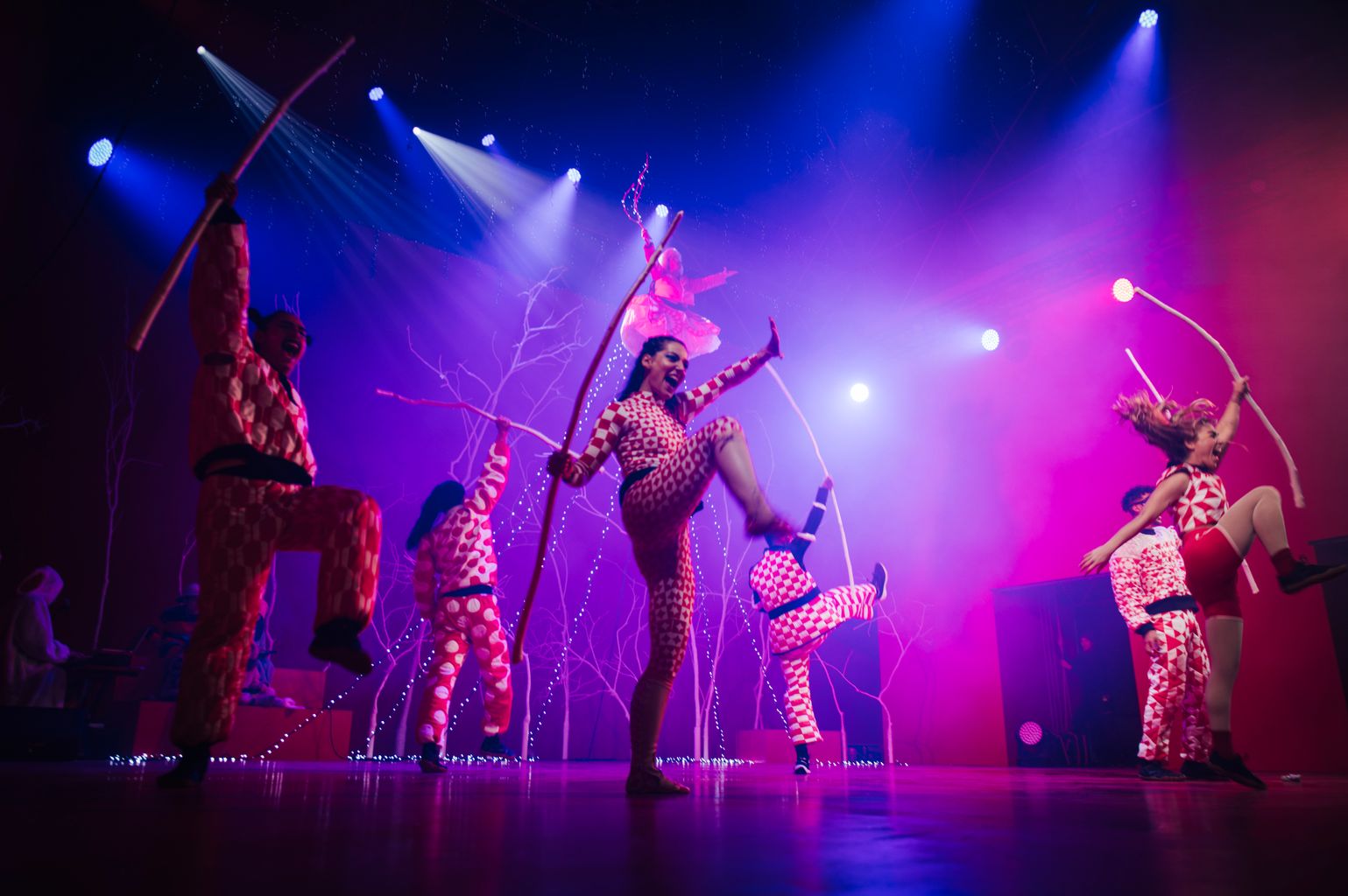 Espectacle d’acrobàcia en el marc del Barcelona Festival de Nadal