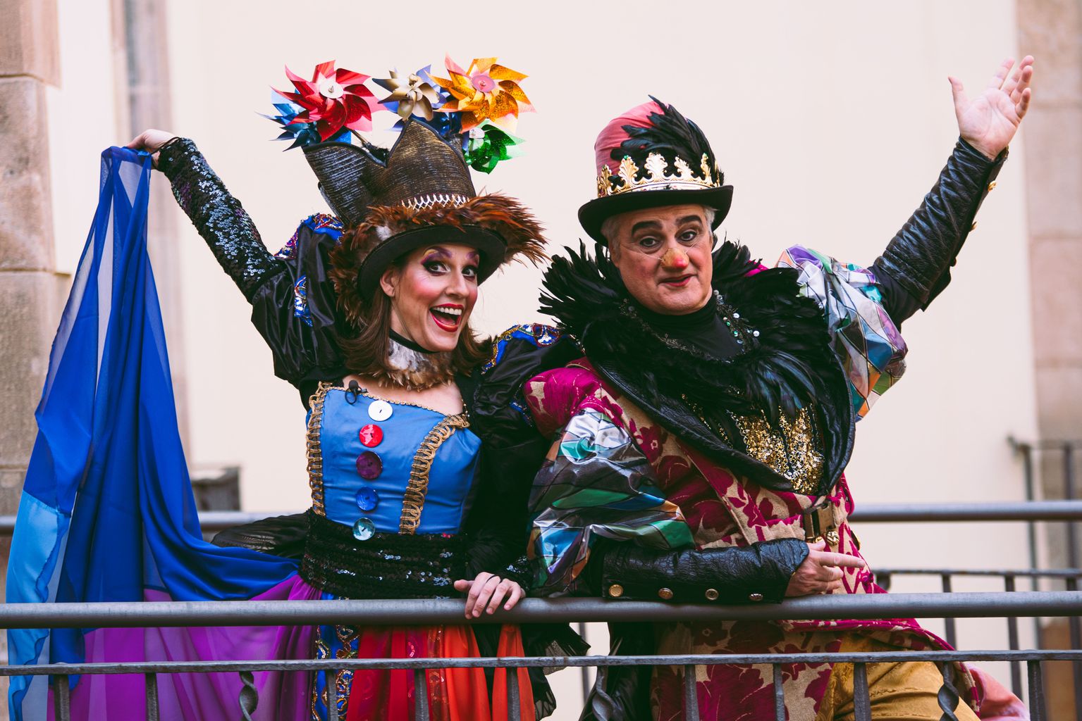 El rei Carnestoltes i la reina Belluga al pati de la Virreina