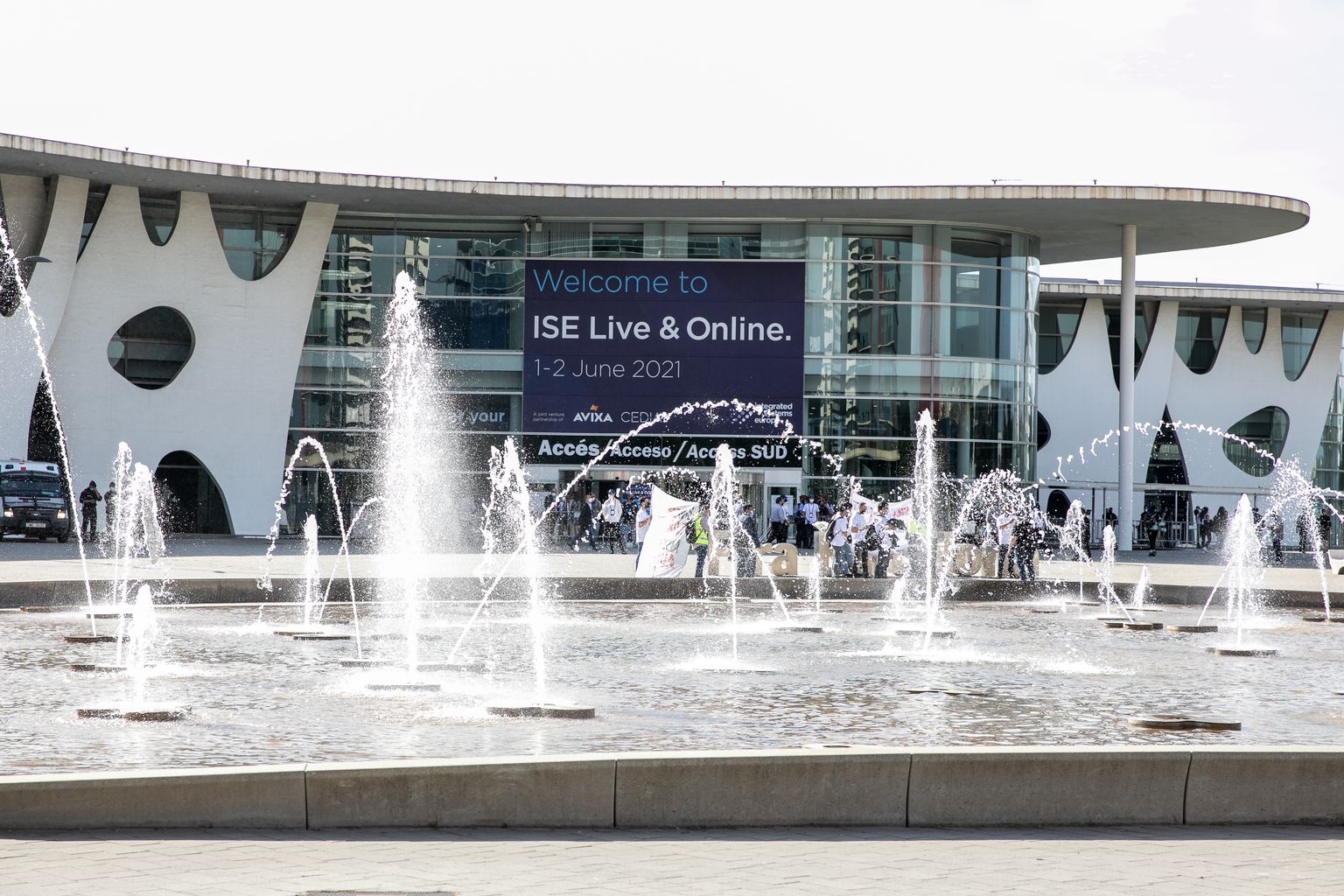 Exterior de l’edifici de la Fira de Barcelona a la plaça d’Europa
