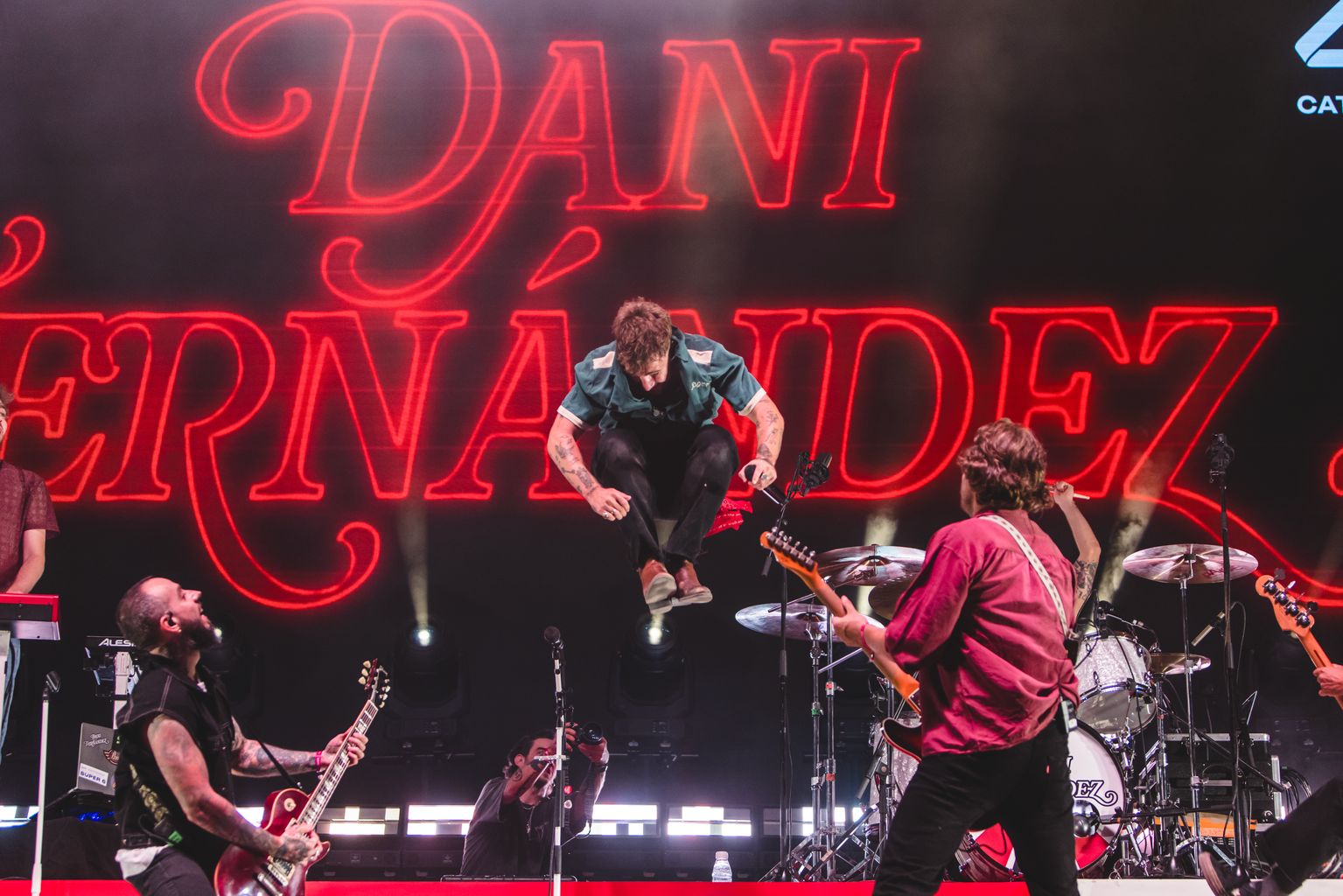 Concert de Dani Fernández a la platja del Bogatell