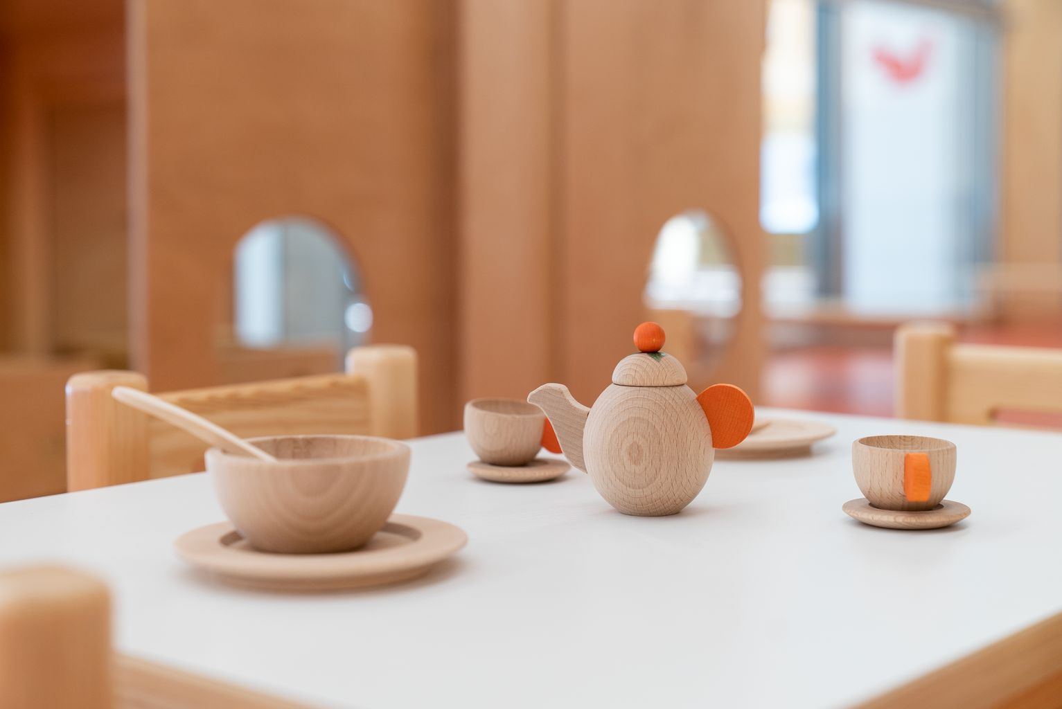 Detall d'uns estris de fusta a l'EBM Els Gats