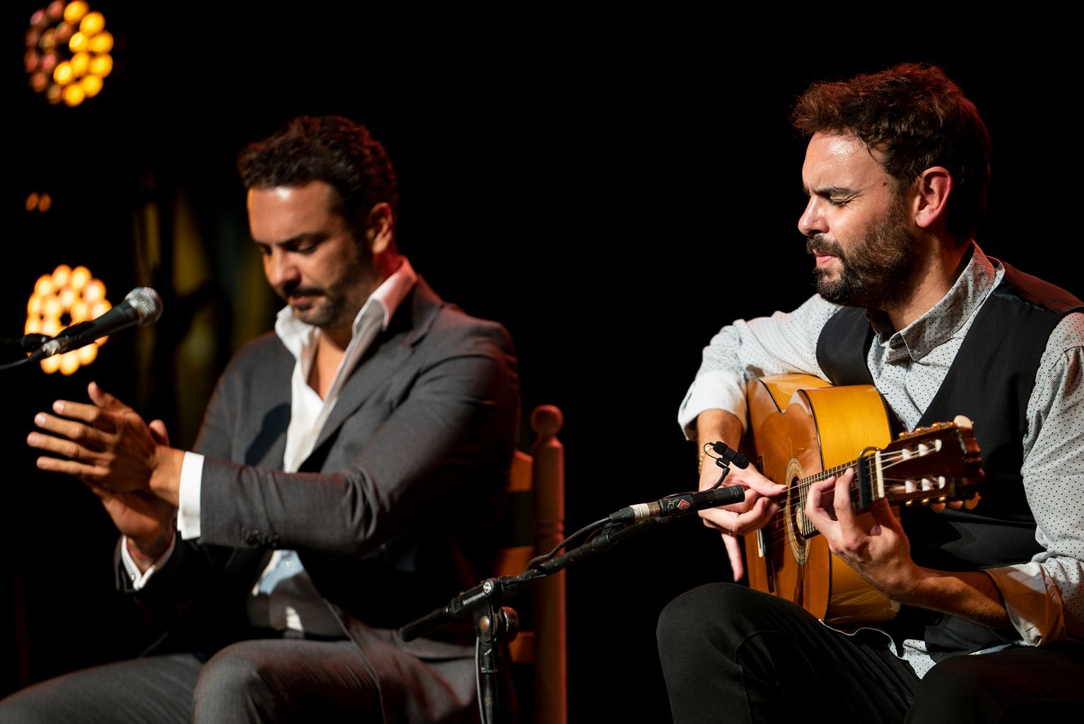 Actuació del guitarrista Dani de Morón acompanyat del cantant de flamenc Matías López "El Mati" al festival de flamenc Desvarío