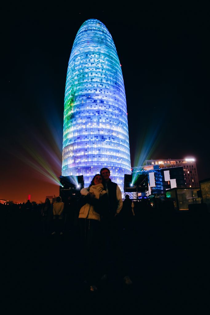 Instal·lació artística 'Okeanós', d'Anna Rierola, al Festival Llum BCN 2025.