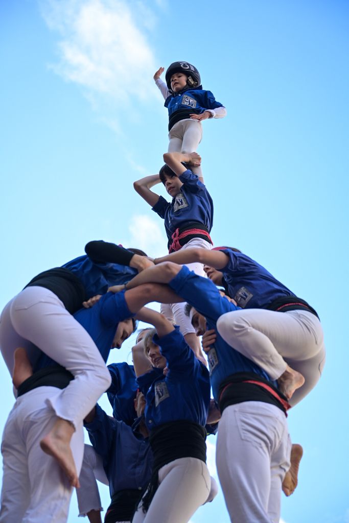 Castell de la Colla de Castellers de la Vila de Gràcia a les Festes de Santa Eulàlia 2025