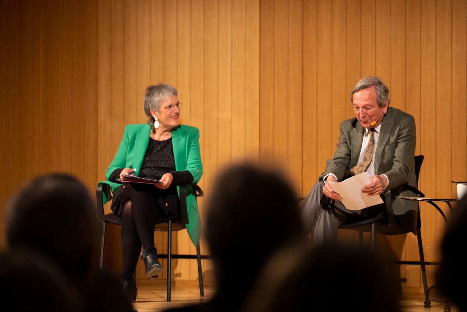 Intervenció de Milagros Pérez-Oliva en l’acte d’homenatge a Oriol Bohigas en el marc de Model, Festival dArquitectures de Barcelona. Al seu costat, Milagros Pérez-Oliva