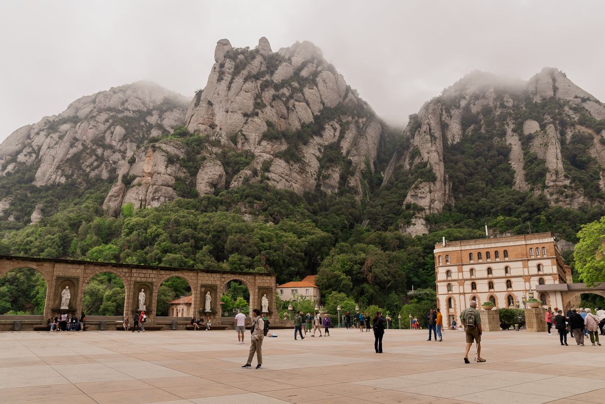 
             Imatge parcial de Montserrat des del monestir.
             Autor: Josbel A. Tinoco
             Mostra els detalls de la imatge Imatge parcial de Montserrat des del monestir.
             