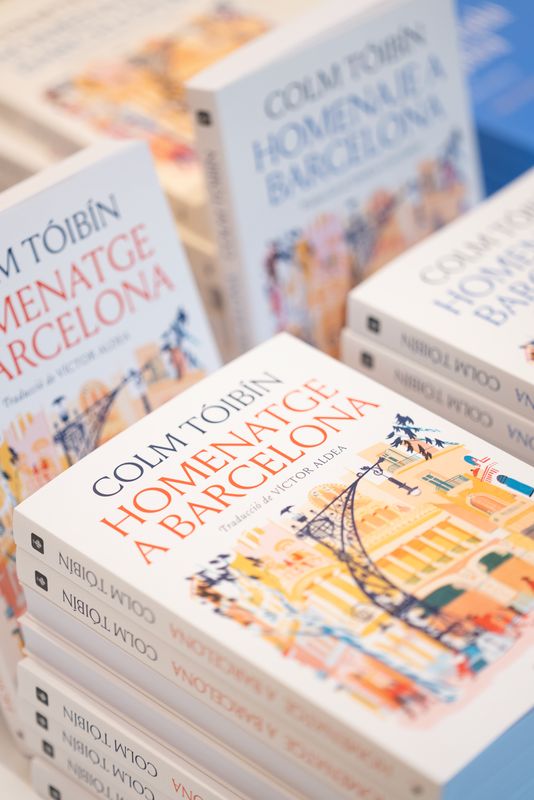 
             Primer pla d’exemplars del llibre “Homenatge a Barcelona”, de Colm Tóibín, e...
             Autor: Martí Petit
             Mostra els detalls de la imatge Primer pla d’exemplars del llibre “Homenatge a Barcelona”, de Colm Tóibín, e...
             
