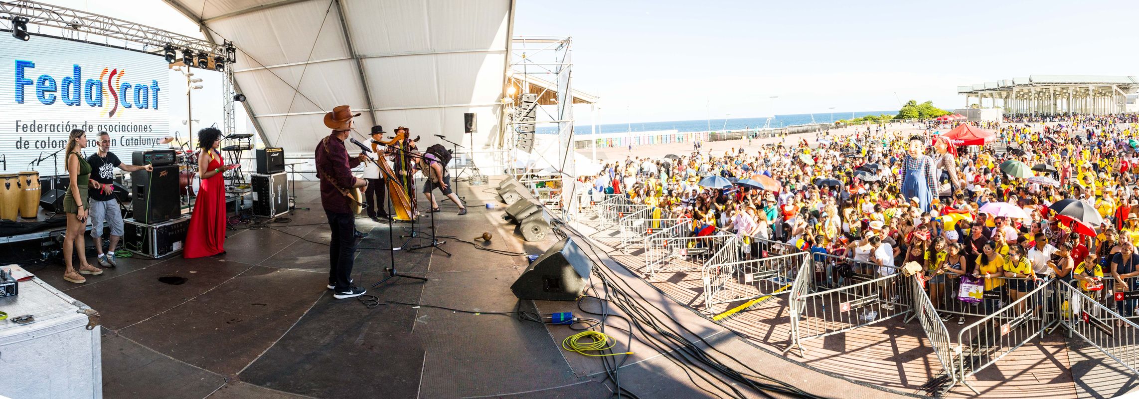
             Concert durant els actes per la Festa Nacional de Colòmbia
             Autor: Goroka (Empresa)
             Mostra els detalls de la imatge Concert durant els actes per la Festa Nacional de Colòmbia
             