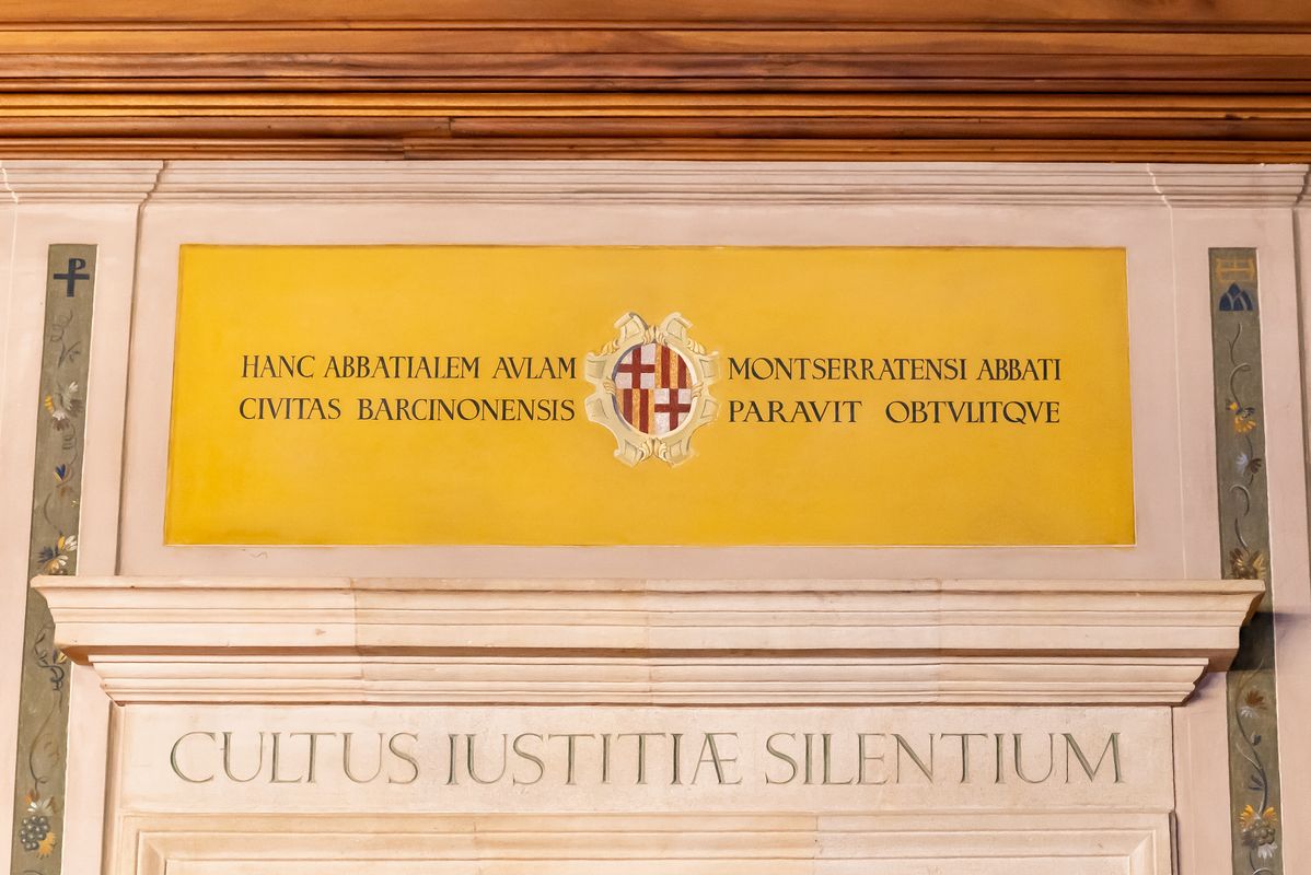 
             Inscripció en llatí al monestir de Montserrat que fa referència a la ciutat d...
             Autor: Josbel A. Tinoco
             Mostra els detalls de la imatge Inscripció en llatí al monestir de Montserrat que fa referència a la ciutat d...
             
