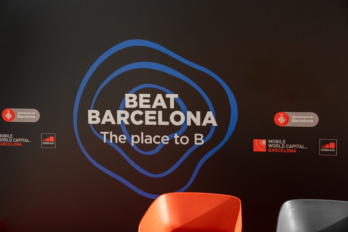 
             Cartell del Beat Barcelona, l’espai de la ciutat dins del Mobile World Congress
             Autor: Martí Petit
             Mostra els detalls de la imatge Cartell del Beat Barcelona, l’espai de la ciutat dins del Mobile World Congress
             