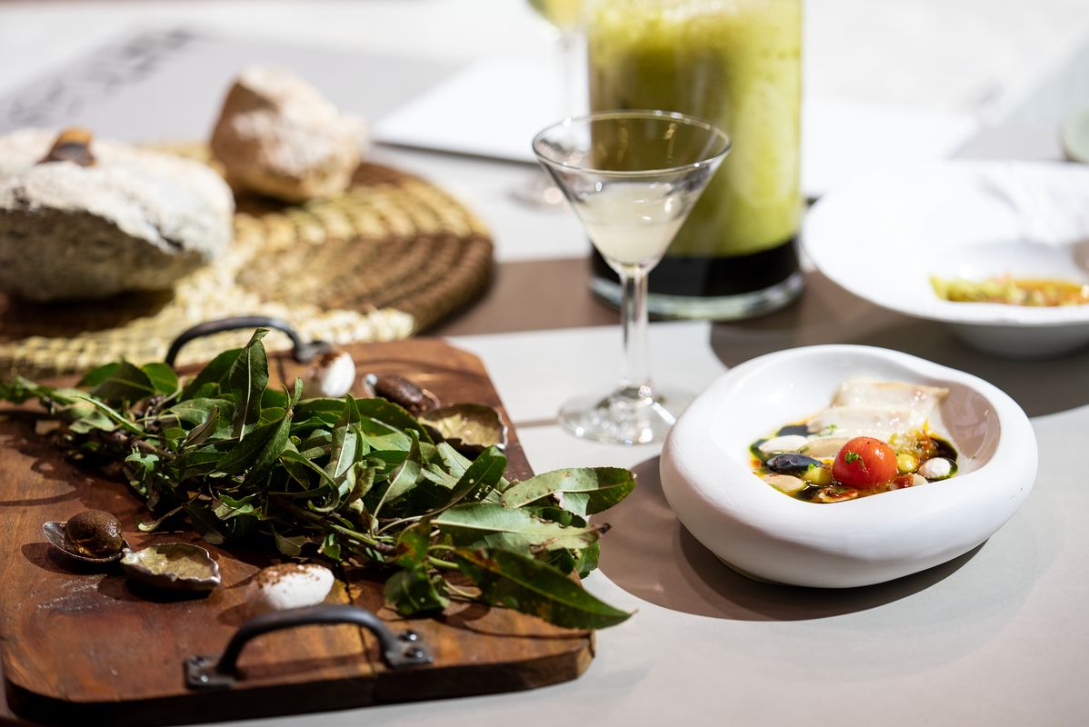 
             Plats presentats en el showcooking del Menú de les Estacions elaborats pels x...
             Autor: Mariona Gil
             Mostra els detalls de la imatge Plats presentats en el showcooking del Menú de les Estacions elaborats pels x...
             