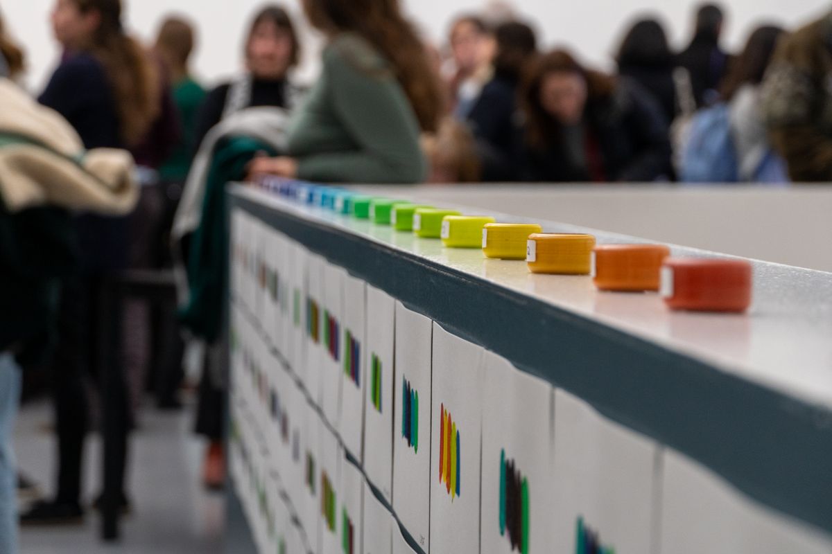 
             Detall dels diversos colors utilitzats per als assajos, experiments i provatu...
             Autor: Marta Tudela Farré
             Mostra els detalls de la imatge Detall dels diversos colors utilitzats per als assajos, experiments i provatu...
             