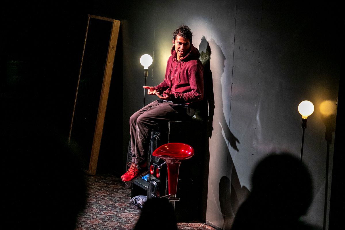 <div class='imageHoverDetail'>
             <p class='imageHoverTitle twoLineBreak'>L'actor Albert Salazar durant un moment de la representació de l'obra 'A.K.A'...</p>
             <p class='imageHoverAutor oneLineBreak'>Autor: Edu Bayer</p>
             <button class='imageHoverBtn'>Mostra els detalls de la imatge <span class='sr-only'>L'actor Albert Salazar durant un moment de la representació de l'obra 'A.K.A'...</span></button>
             </div>