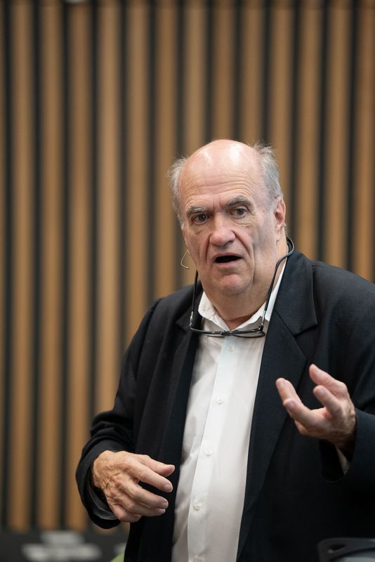 
             Primer pla de Colm Tóibín, escriptor irlandès, a la presentació del seu llibr...
             Autor: Martí Petit
             Mostra els detalls de la imatge Primer pla de Colm Tóibín, escriptor irlandès, a la presentació del seu llibr...
             