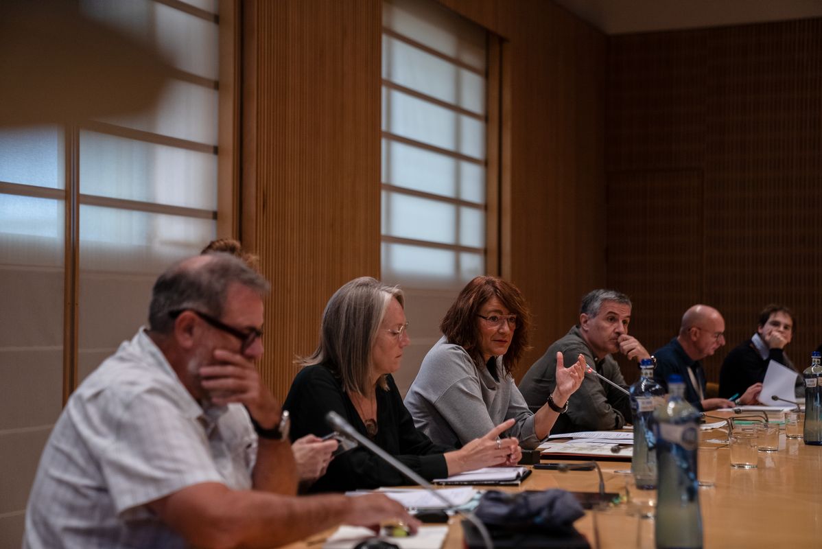 
             Intervenció de Laia Bonet durant la reunió d’entitats pel Pla Endreça a la Sa...
             Autor: Martí Petit
             Mostra els detalls de la imatge Intervenció de Laia Bonet durant la reunió d’entitats pel Pla Endreça a la Sa...
             