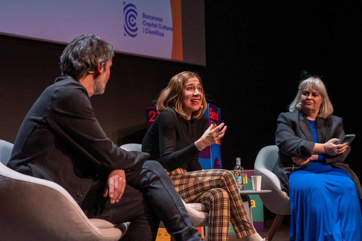 
             Josep Perelló, Ada Parellada i Maria Dinarès a l’acte d’obertura de la Bienna...
             Autor: Pau Vázquez i Oriol Frago - Tandem
             Mostra els detalls de la imatge Josep Perelló, Ada Parellada i Maria Dinarès a l’acte d’obertura de la Bienna...
             