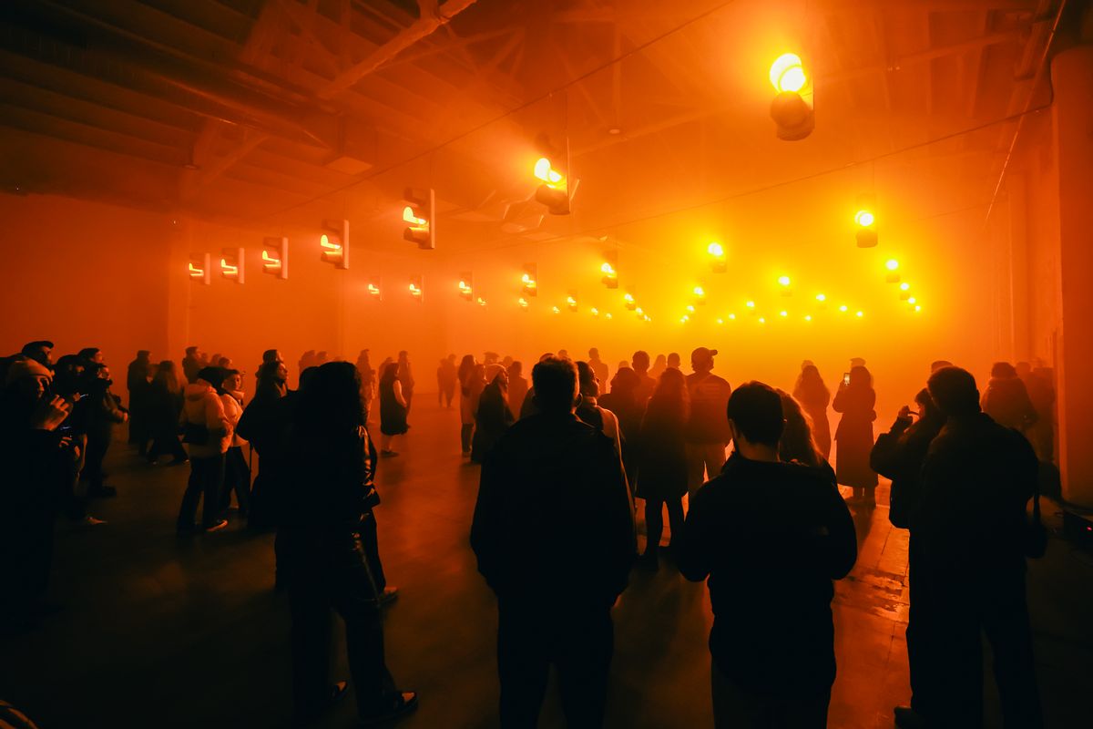 <div class='imageHoverDetail'>
             <p class='imageHoverTitle twoLineBreak'>Instal·lació artística 'Terraform', d'Oxoo, al Festival Llum BCN 2025.</p>
             <p class='imageHoverAutor oneLineBreak'>Autor: Xavi Torrent</p>
             <button class='imageHoverBtn'>Mostra els detalls de la imatge <span class='sr-only'>Instal·lació artística 'Terraform', d'Oxoo, al Festival Llum BCN 2025.</span></button>
             </div>