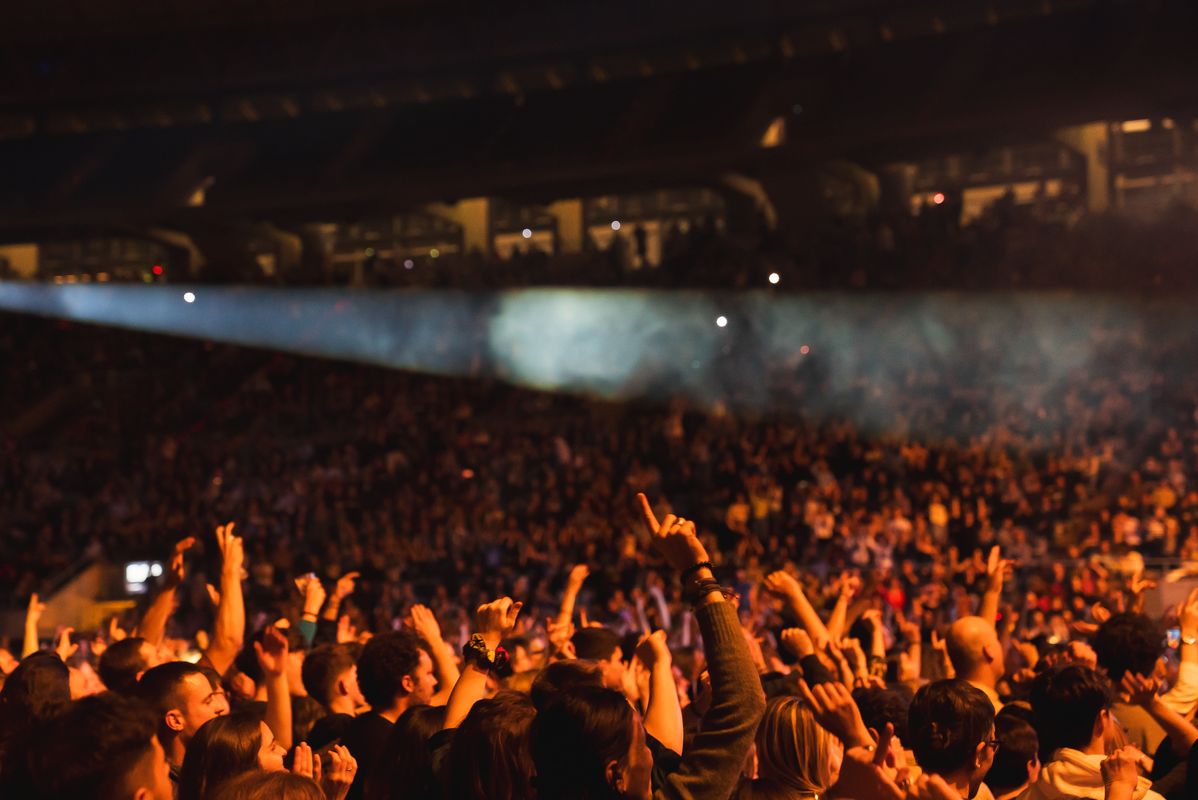 
             Fotografia general del públic assistent al Palau Sant Jordi durant el concert...
             Autor: Josbel A. Tinoco
             Mostra els detalls de la imatge Fotografia general del públic assistent al Palau Sant Jordi durant el concert...
             