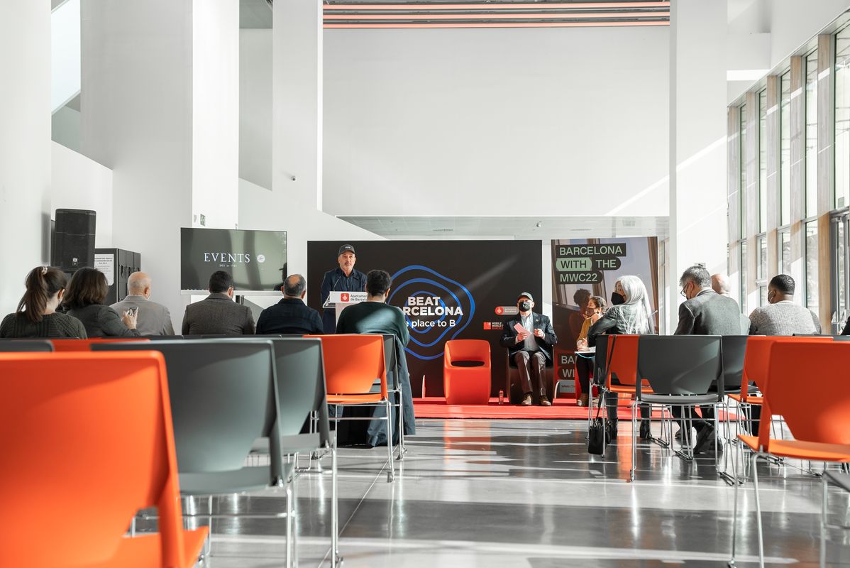 
             Sala A del Disseny Hub Barcelona durant la roda de premsa de presentació del ...
             Autor: Martí Petit
             Mostra els detalls de la imatge Sala A del Disseny Hub Barcelona durant la roda de premsa de presentació del ...
             