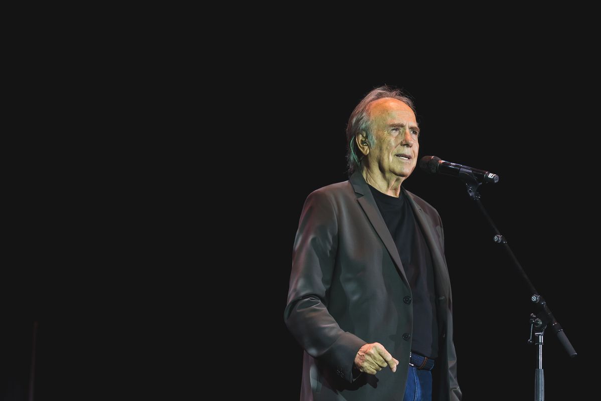 
             Actuació de Joan Manuel Serrat durant el concert ‘Barcelona amb València’
             Autor: Josbel A. Tinoco
             Mostra els detalls de la imatge Actuació de Joan Manuel Serrat durant el concert ‘Barcelona amb València’
             