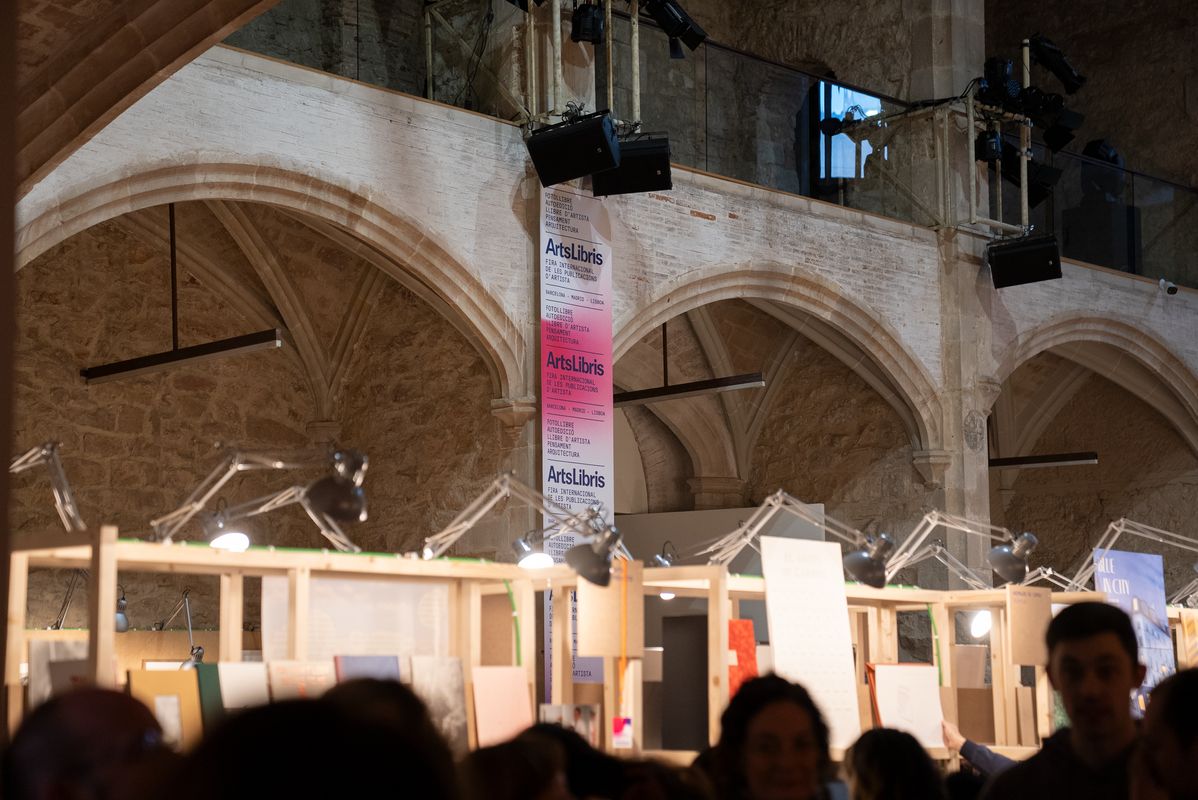 
             Paradetes de llibres a la presentació del llibre ‘Picasso Barcelona’ a l’Arts...
             Autor: Martí Petit
             Mostra els detalls de la imatge Paradetes de llibres a la presentació del llibre ‘Picasso Barcelona’ a l’Arts...
             