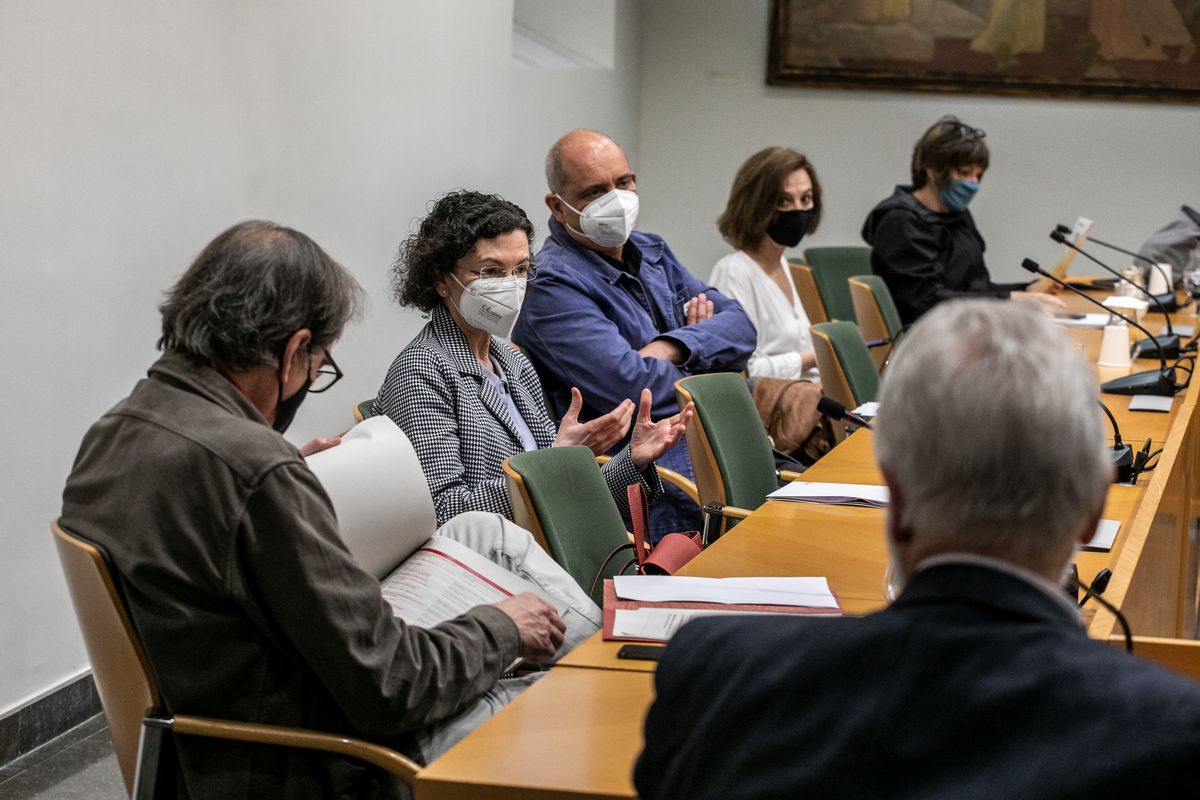 
             Reunió prèvia a la seu de l