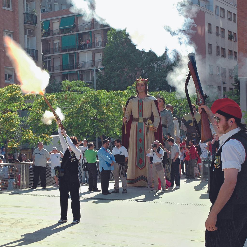 Trabucaires acompanyant el Seguici de Gegants