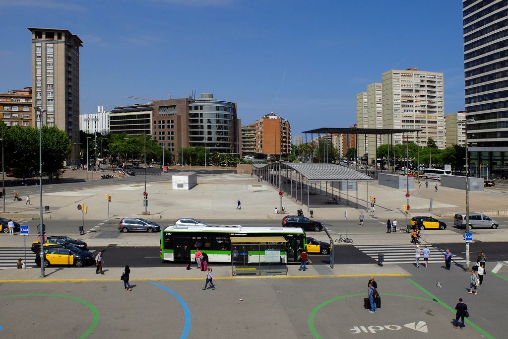 Plaça dels Països Catalans. Urbanisme