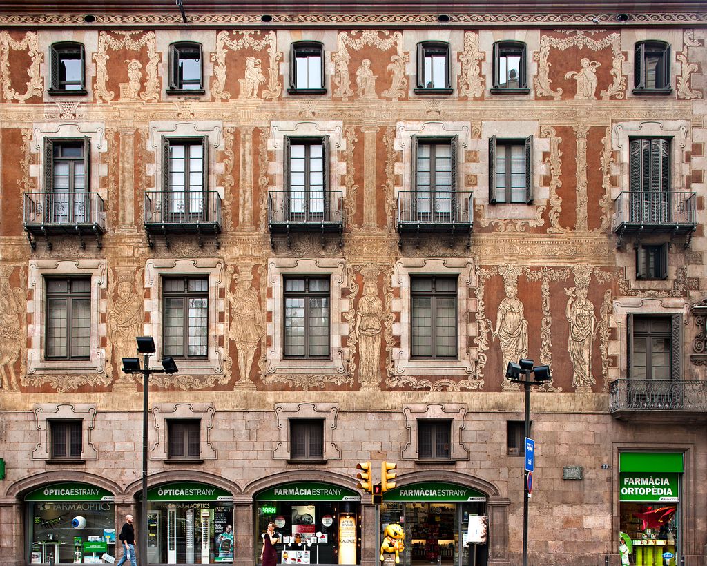 Esgrafiats de la façana de l'edifici de via Laietana, 50