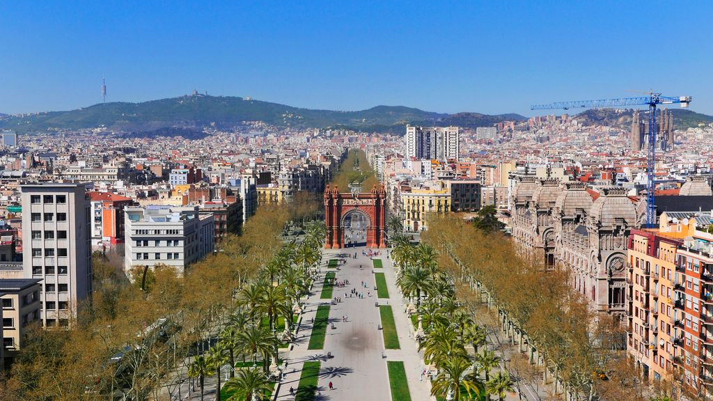 Vista del passeig de Lluís Companys i l'Arc de Triomf