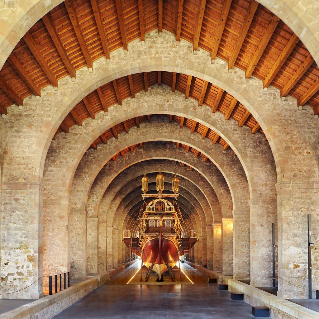 Interior de les Drassanes Reials de Barcelona. Galera Reial