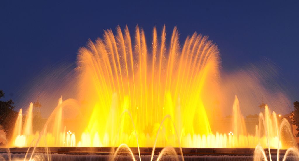 Font Màgica de Montjuïc il·luminada