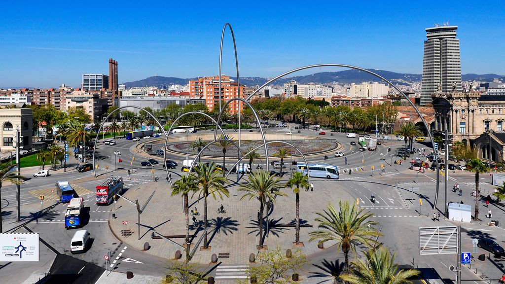 Plaça de les Drassanes. Autobusos