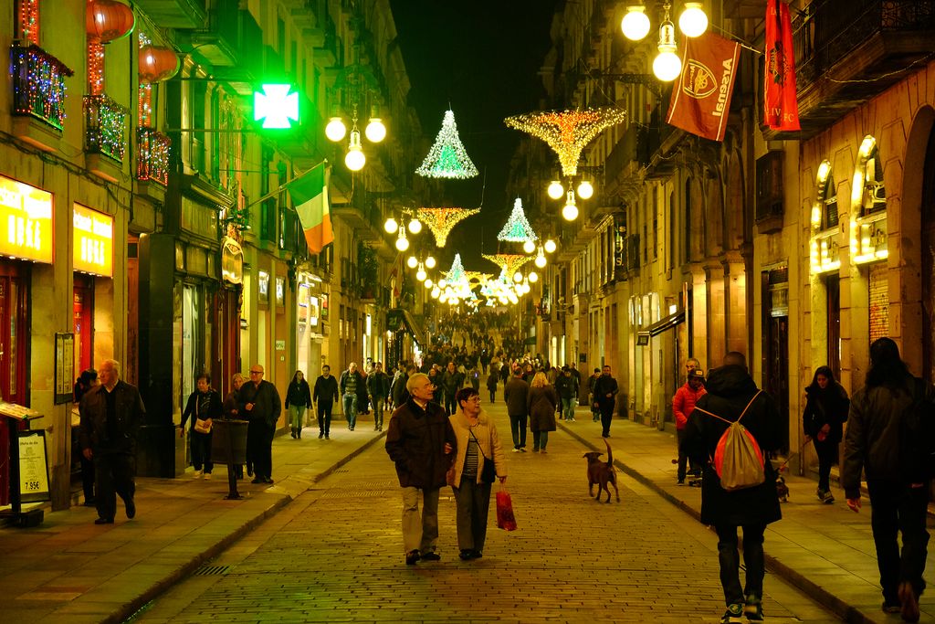 Luces de Navidad en la calle de Ferran
