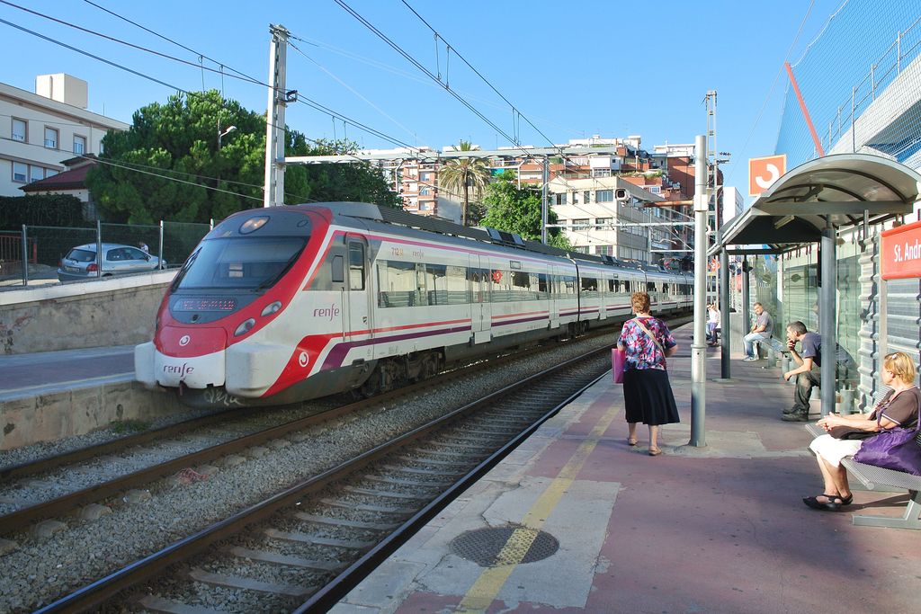 Tren de Cercanías-Sant Andreu Comtal