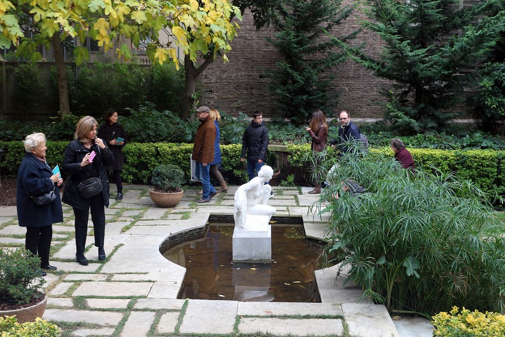 Jardins de la Fundació Julio Muñoz Ramonet (Can Fabra). Estany inferior