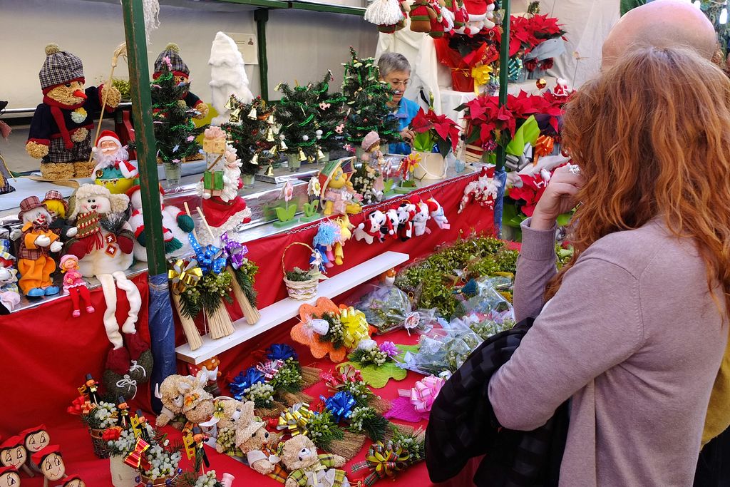 Fira de Nadal de la Sagrada Família a la plaça de la Sagrada Família