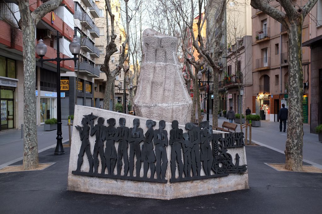 Monument al Doctor Josep Trueta de Josep Ricart. Part posterior