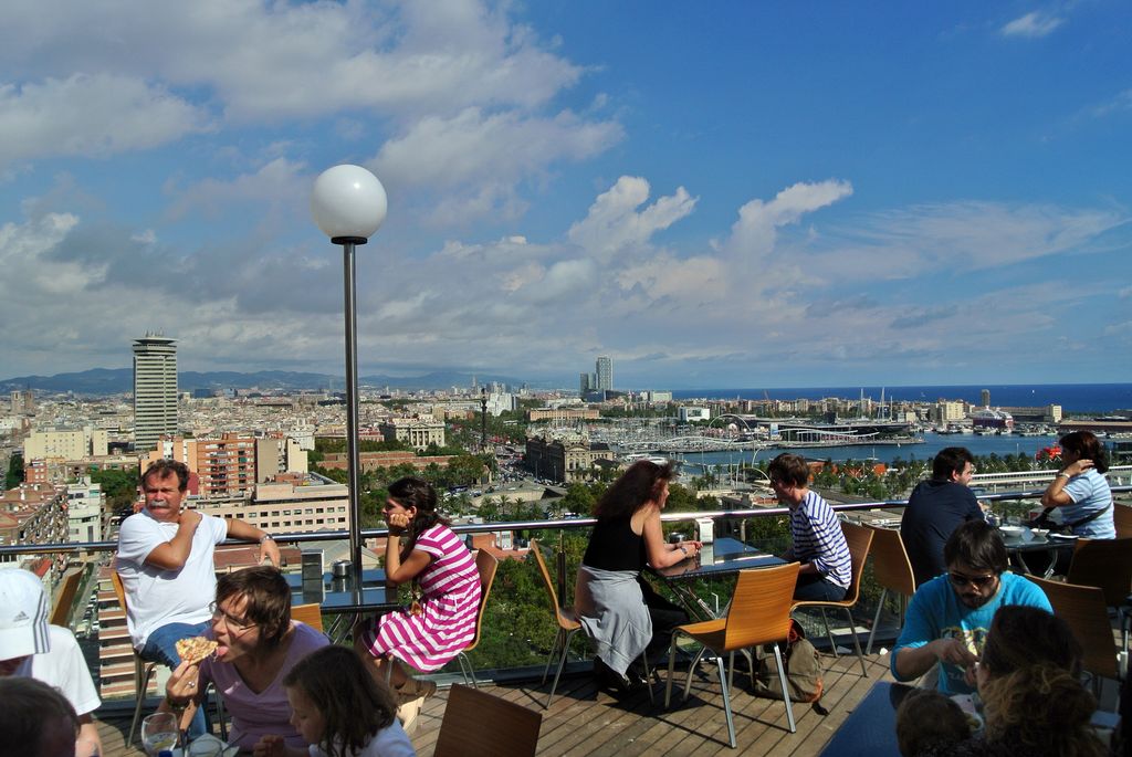 Terrassa Miramar amb vistes a Barcelona